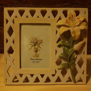 Frame Collections Ceramic Callalily Fence Frame